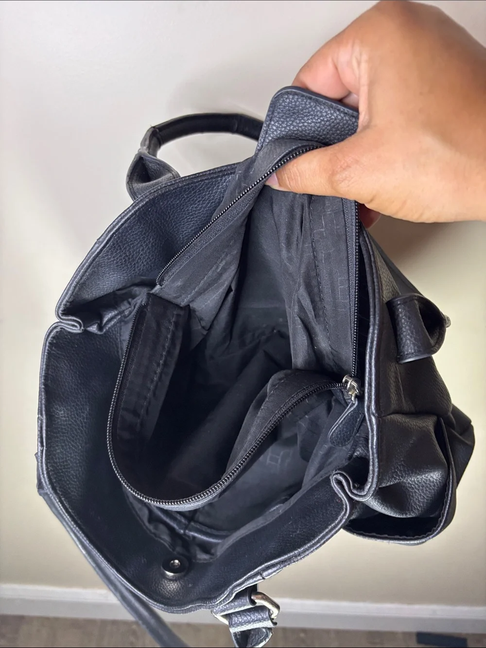 Classic Black Pebbled Shoulder Bag with Front Zip